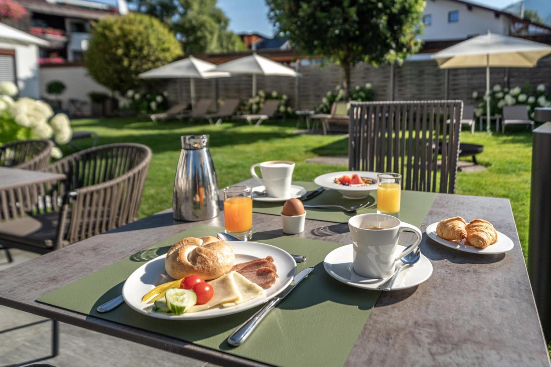 Hotel Bergland All Inclusive Top Quality Seefeld in Tirol Eksteriør billede